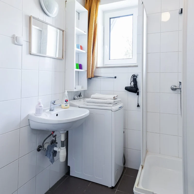 családi apartman - önálló fürdőszoba