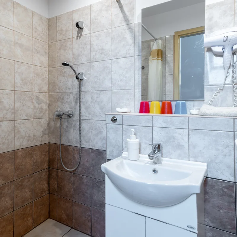 emeleti lakrész - fürdőszoba